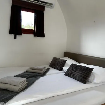 Glamping Pec - Halfboard *