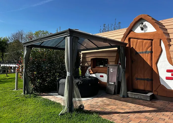 Glamping Pec - Halfboard ホリデーパーク *